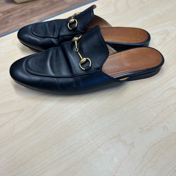 Women’s Size 8.5 Gucci Flats. - Picture 3 of 5